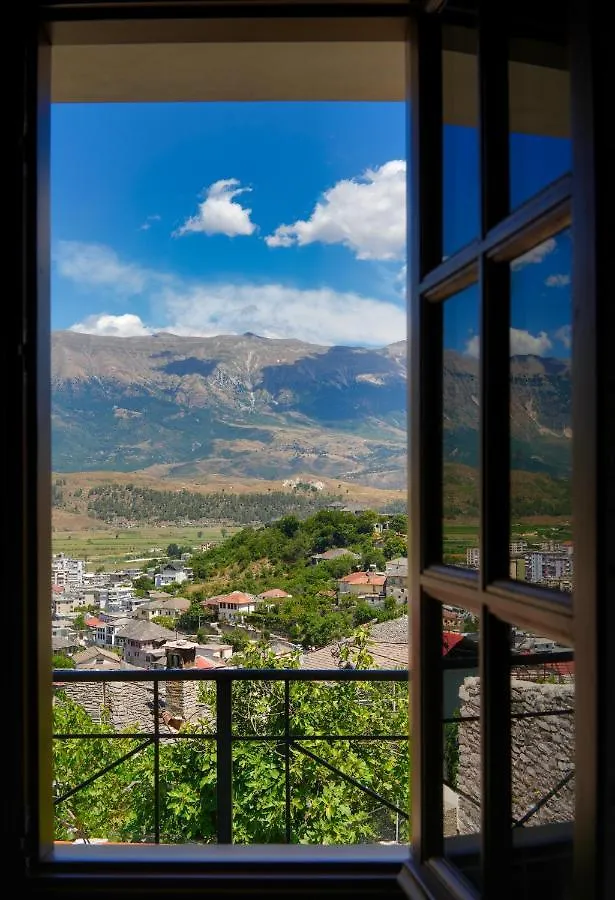 Vila 112 Hotel Gjirokastër