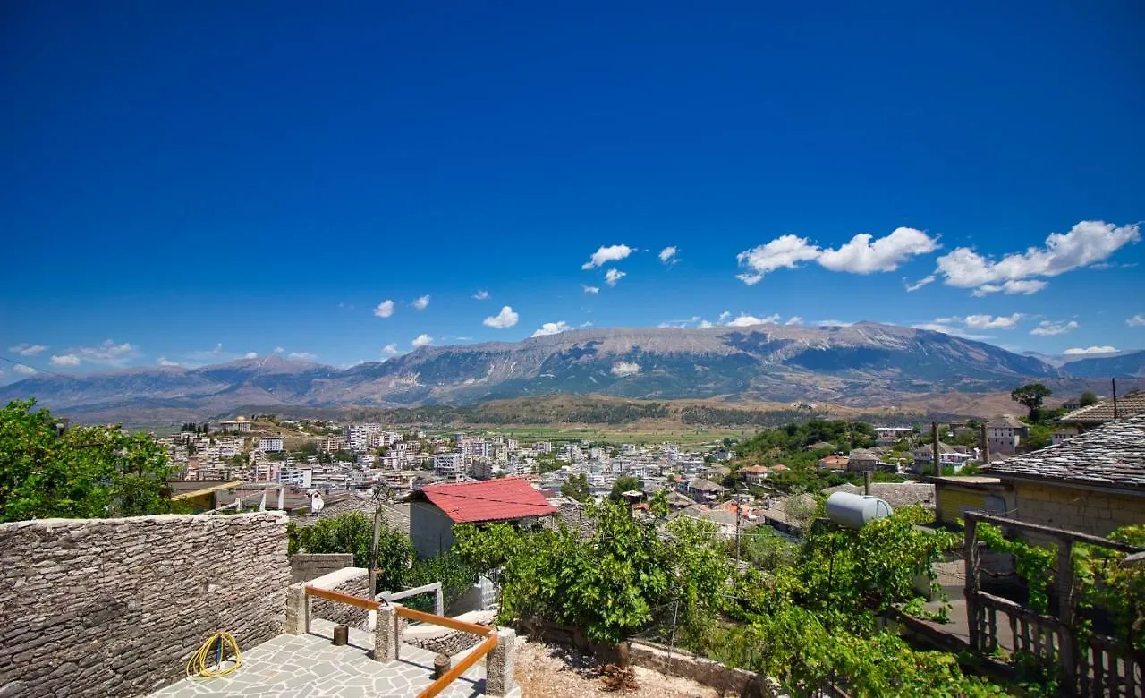 Vila 112 Hotel Gjirokastër