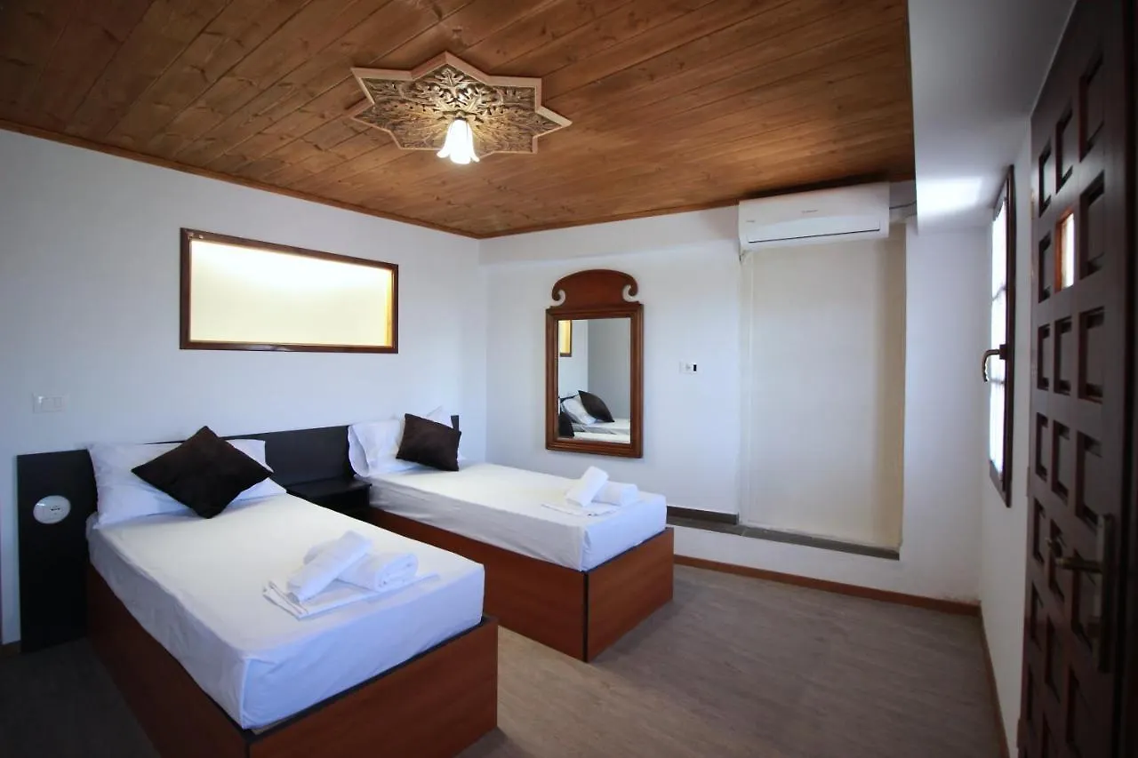 Vila 112 Hotel Gjirokastër