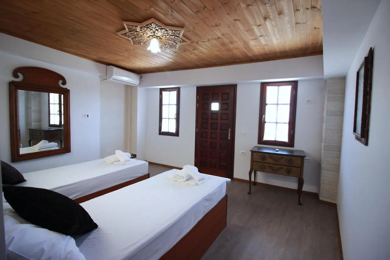 Vila 112 Hotel Gjirokastër