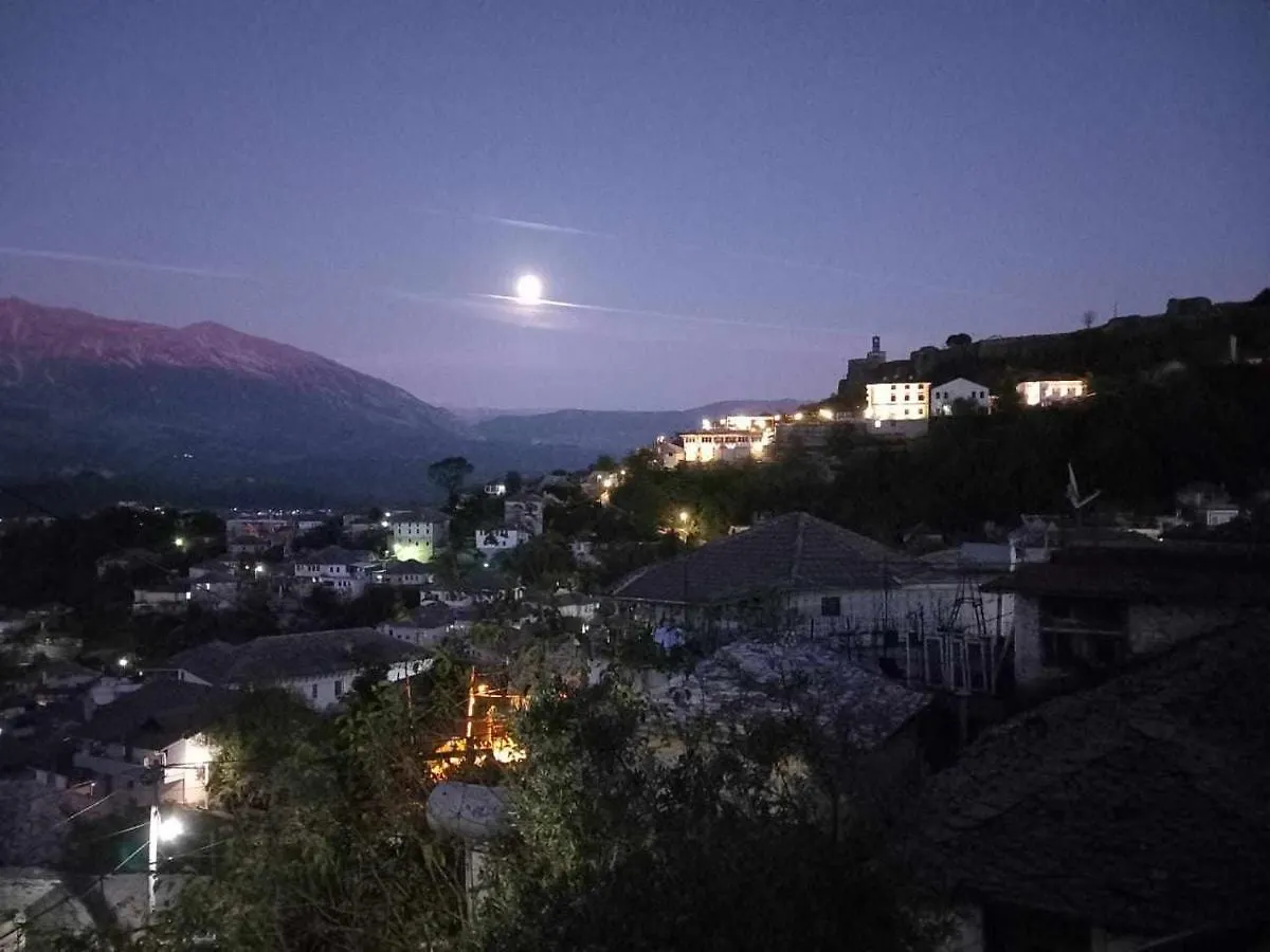Vila 112 Hotel Gjirokastër